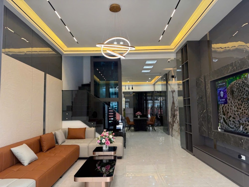 Bán Nhà Bát Khối 90M2- 5 Tầng Thang Máy- Ô Tô Tránh Đỗ- 17.X Tỷ