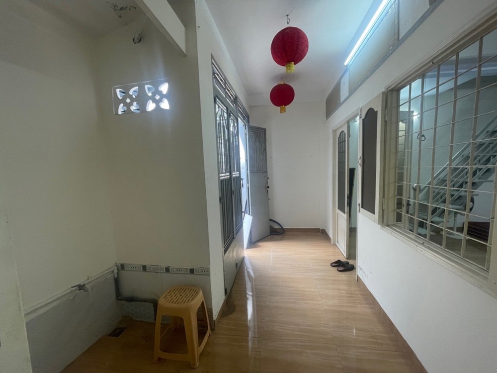 [H2482*] Nhà Hẻm Xe Hơi Sát Đh Tài Chính, Tặng Full Nội Thất, 5.X Tỷ