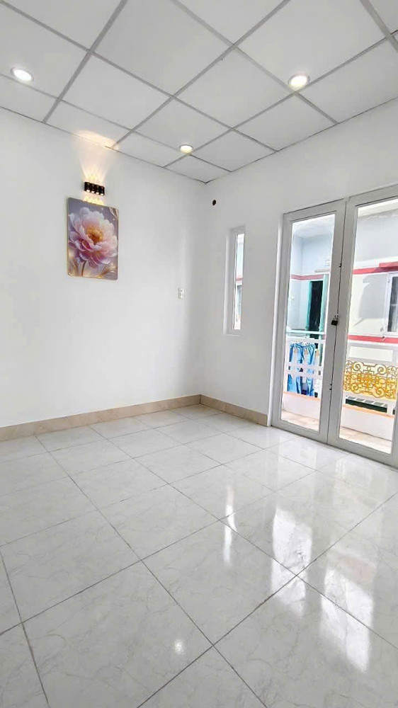***Nhà Ở Tân Kim - Cần Giuộc*** Giá : 1 Tỷ 130 Triệu * Diện Tích: Ngang 4M Dài 10M