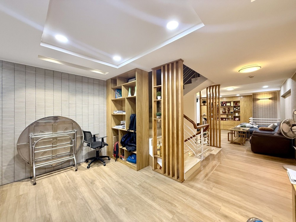 Bán Nhà Sư Vạn Hạnh - Quận 10 – Hẻm Nhựa Oto Nội Thất Cao Cấp