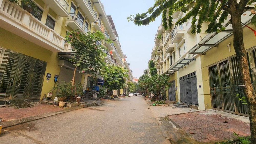 Nhà Đẹp Thượng Thanh,Long Biên 12 Tỷ 60M Phân Lô Ô Tô,Nhà Sạch Sẵn Sàng Vào Ở