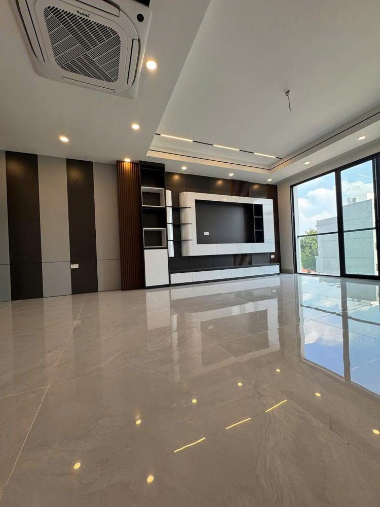 Bán Nhà Bát Khối 55M2, 6 Tầng Thang Máy, Ngõ Thông Ô Tô Tránh- 13.8 Tỷ