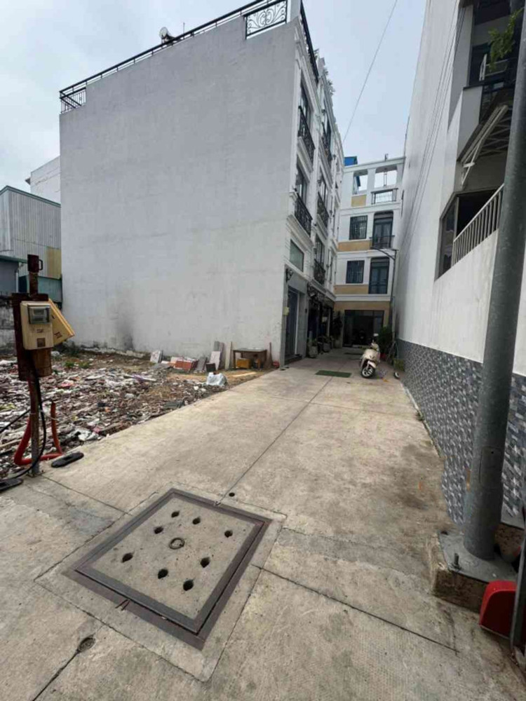 [O2486] Đất Nở Hậu Tài Lộc Sát Đh Văn Lang Giá 9.X Tỷ