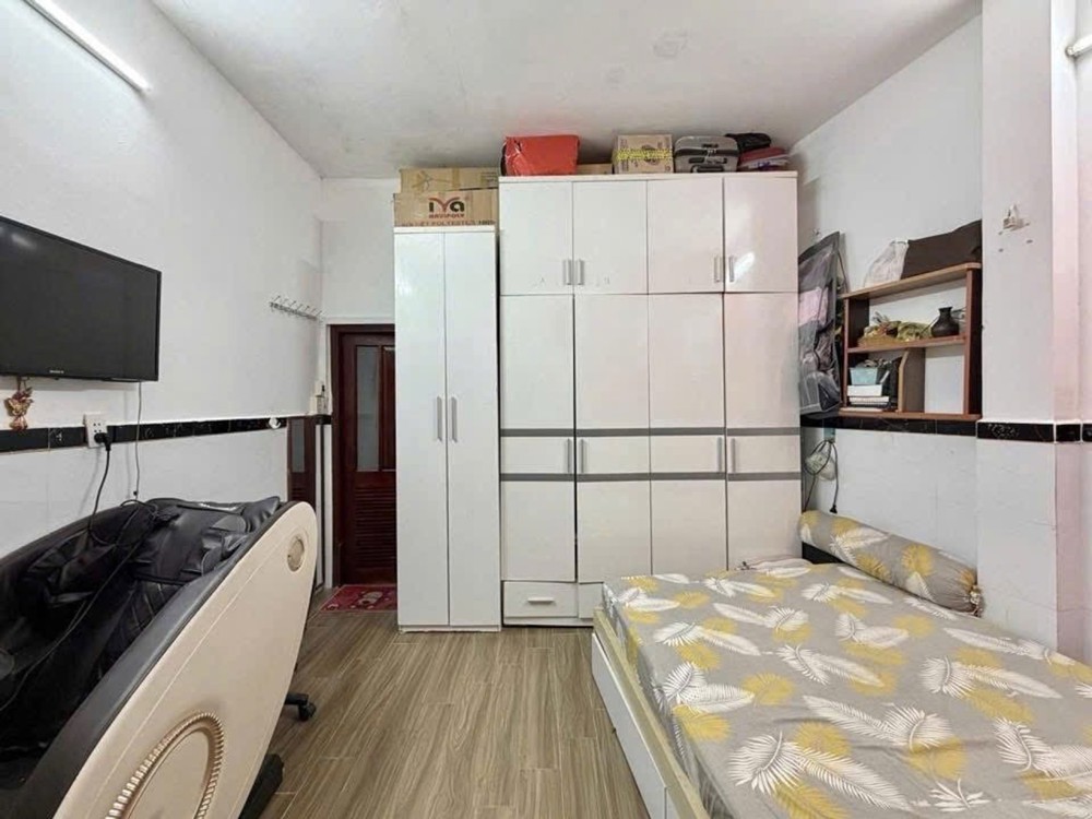 D2487* Mặt Tiền Kênh 10M Tương Lai Sát Nguyễn Xí, Giá 6.X Tỷ