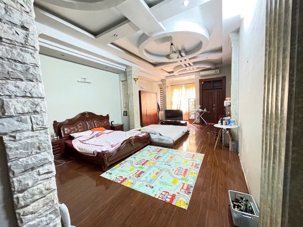 Bán Nhà Mặt Đường Nguyễn Công Trứ – Vừa Ở Vừa Kinh Doanh Sinh Lời