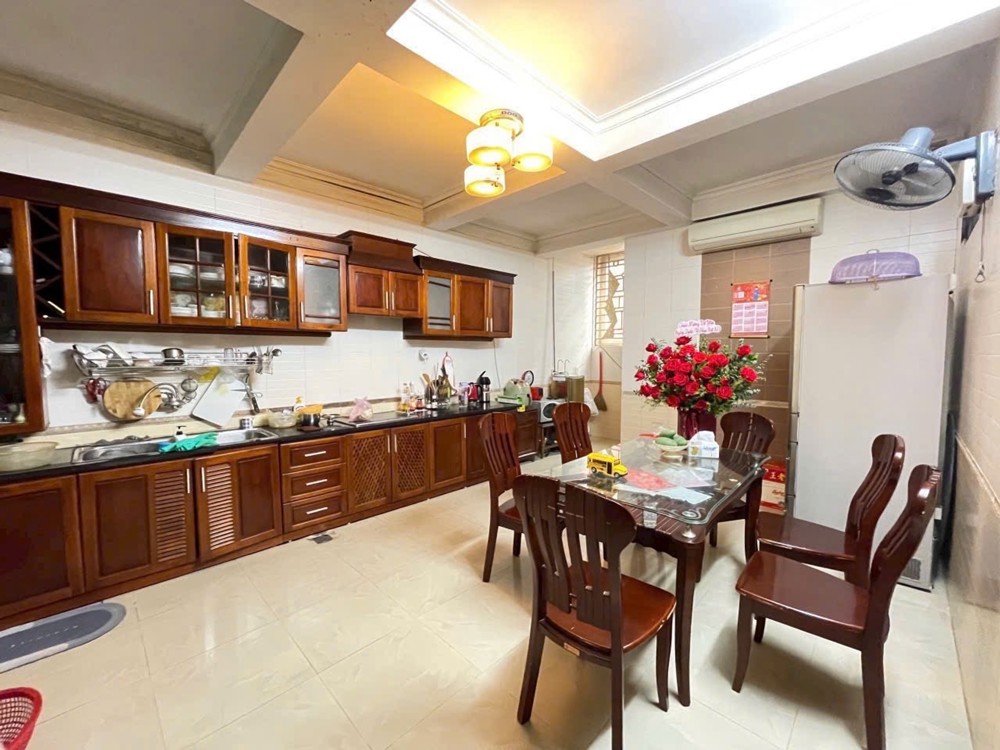 Bán Nhà Mặt Đường Nguyễn Công Trứ – Vừa Ở Vừa Kinh Doanh Sinh Lời