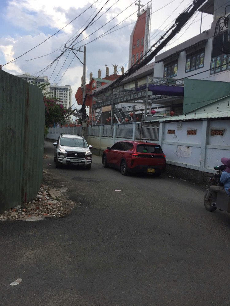 Cho Thuê Mặt Bằng Đất Rộng 300M² Tại Gò Vấp – Vị Trí Thuận Tiện