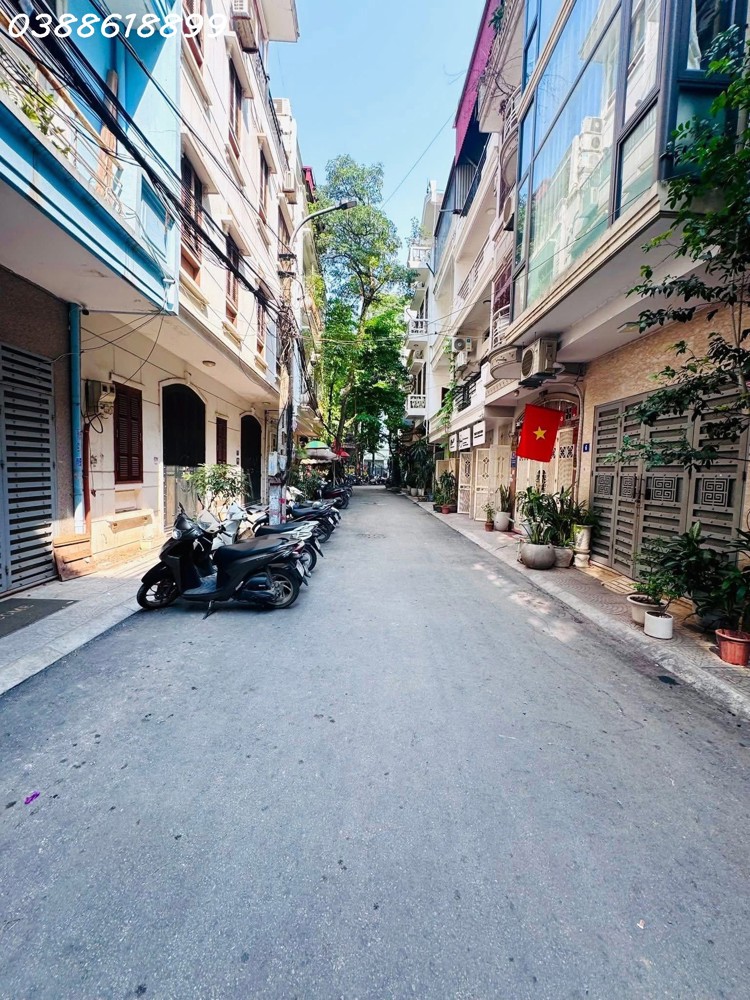 Phân Lô Trần Quang Diệu - Hoàng Cầu 90M² - Mt9.7m - 4 Tầng - Ô Tô Tránh - Kinh Doanh