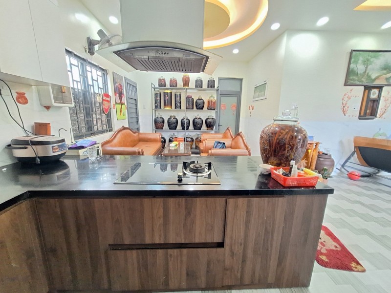 Bán Nhà Quốc Lộ 13, Hiệp Bình Phước, Thủ Đức, Tp Hcm. Dt 104M2, 2 Tầng, Sh. Giá 7,75 Tỷ