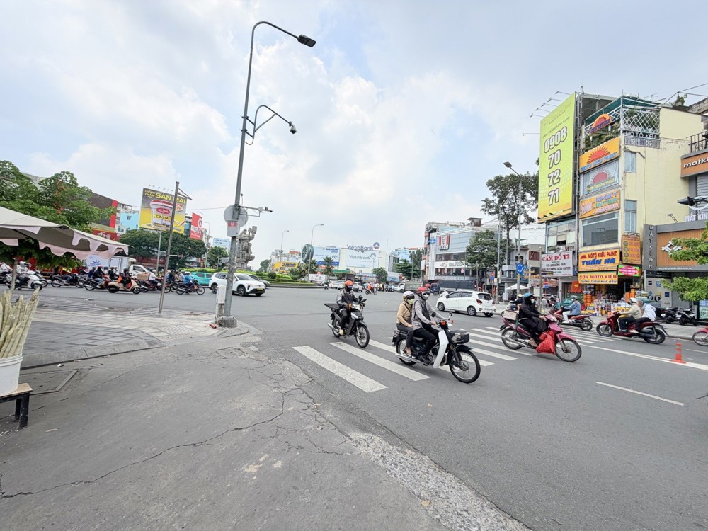 Bán Nhà Lý Thải Tổ Quận 10, 95M2 Ngang 5