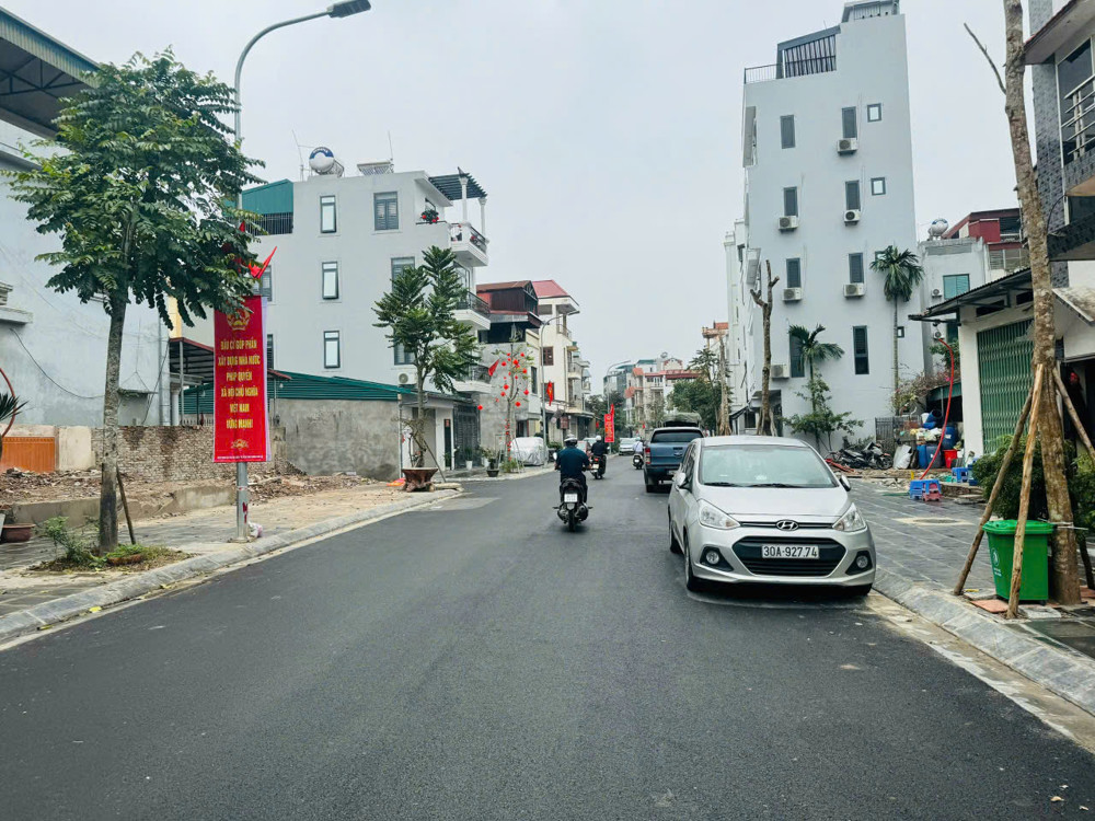 Nhà Đẹp Trung Tâm Phúc Lợi –Ngõ Ô Tô Thông – Gần Vinhomes Riverside – 40M² X 5 Tầng – Giá Nhỉnh