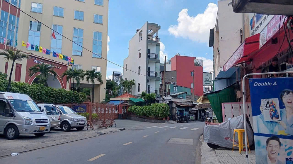 Mặt Tiền Ngay Lạc Long Quân 80M2 3 Tầng Dòng Tiền 400Tr Năm Nhỉnh 12 Tỷ Xíu