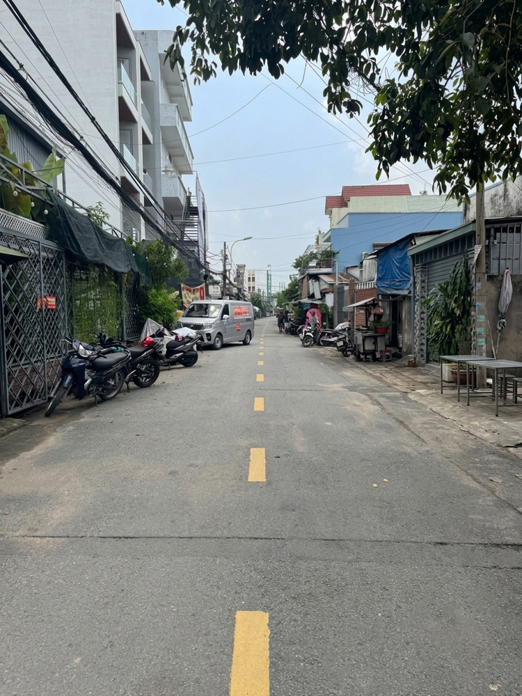 [L2491] Lô Góc Kd Đỉnh Sát Phạm Văn Đồng, 12.X Tỷ