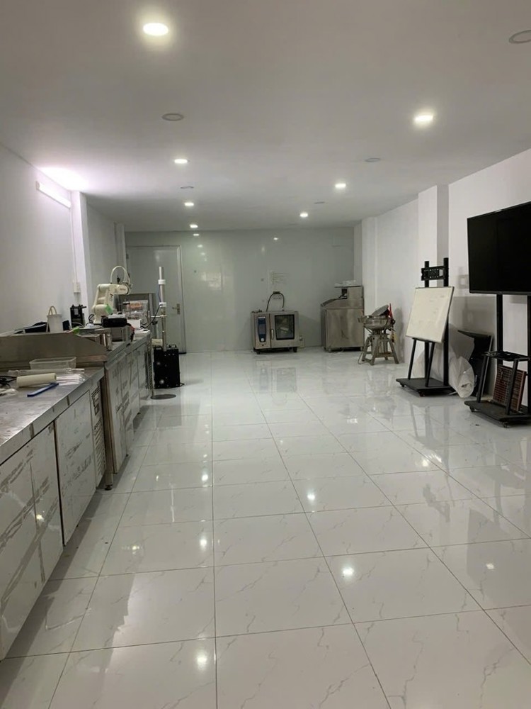 [L2492*] Mặt Tiền 150M2 Sát Phạm Văn Đồng, Chỉ 11.X Tỷ