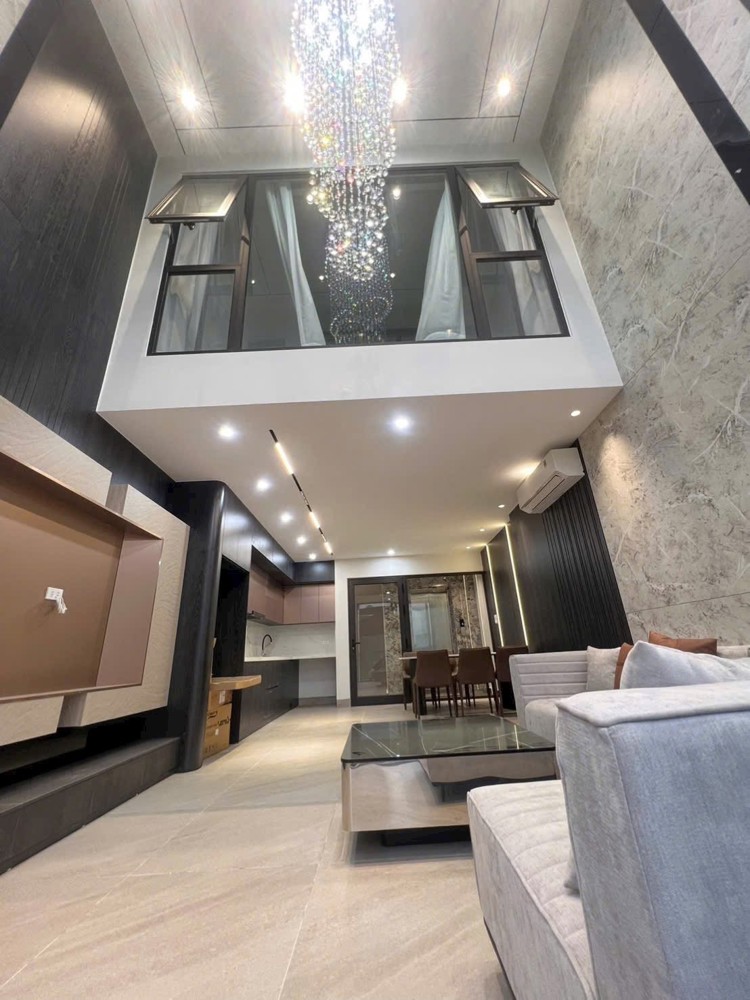 Bán Nhà Cổ Linh 52M2- 7 Tầng Duplex Thang Máy- Vỉa Hè- Ô Tô Tránh- Nhỉnh 19 Tỷ