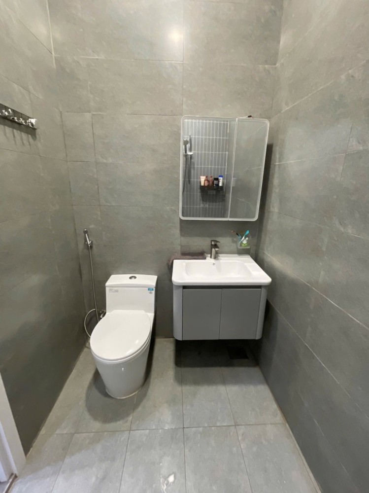 Bán Nhà Đường Lê Văn Việt, Tăng Nhơn Phú B, Q9, Thủ Đức, Tp Hcm. Dt 62M2, 3 Tầng. Giá 5.99 Tỷ, Sổ