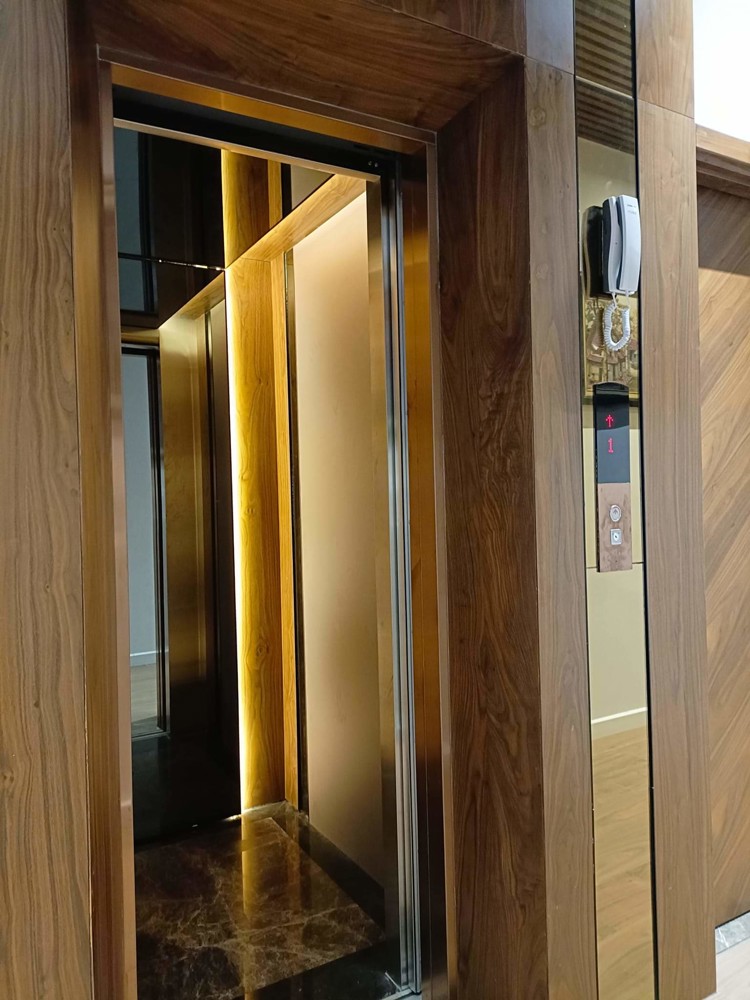 Cho Thuê Nhà, 145M2_ 7T; Hoàng Cầu, La Thành, Đặng Tiến Đông -69 Tr