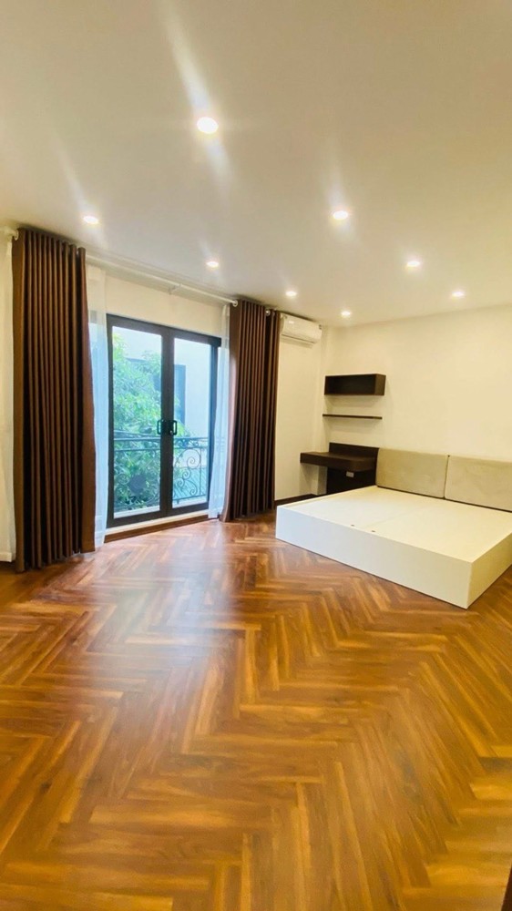 Nhà Mới – Việt Hưng Long Biên -Ở Ngay – Ful Nội Thất-Thang Máy – Ô Tô Cách Nhà 10M-Khu Vực Đang