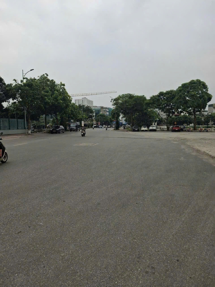 Bán Nhà Trung Tâm Cổ Linh – 60M² X 6 Tầng – Gara Ô Tô – Thang Máy , Gần Hồ Điều Hoà , Công Viên