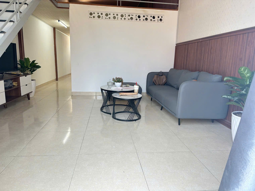 Chỉ 1 Tỷ 680 Triệu – Sở Hữu Ngay Nhà Trung Tâm Phường Xuân Hương (P.4 Cũ) Đà Lạt, Đường Bằng Phẳng