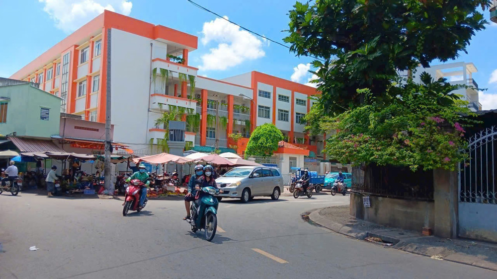 Bán Nhà Đường 8M 5 Tầng Gần 90M2 Thang Máy Trịnh Đình Trọng Tân Phú Nhỉnh 12 Tỷ Xíu