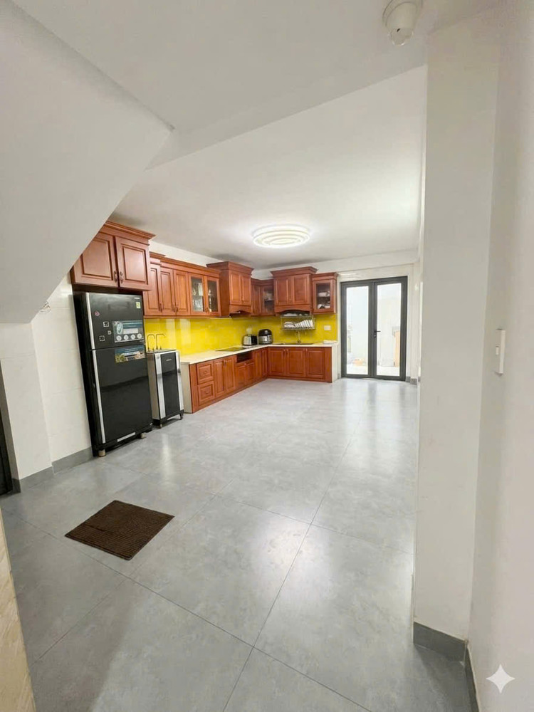 Bán Nhà Đường 8M 5 Tầng Gần 90M2 Thang Máy Trịnh Đình Trọng Tân Phú Nhỉnh 12 Tỷ Xíu