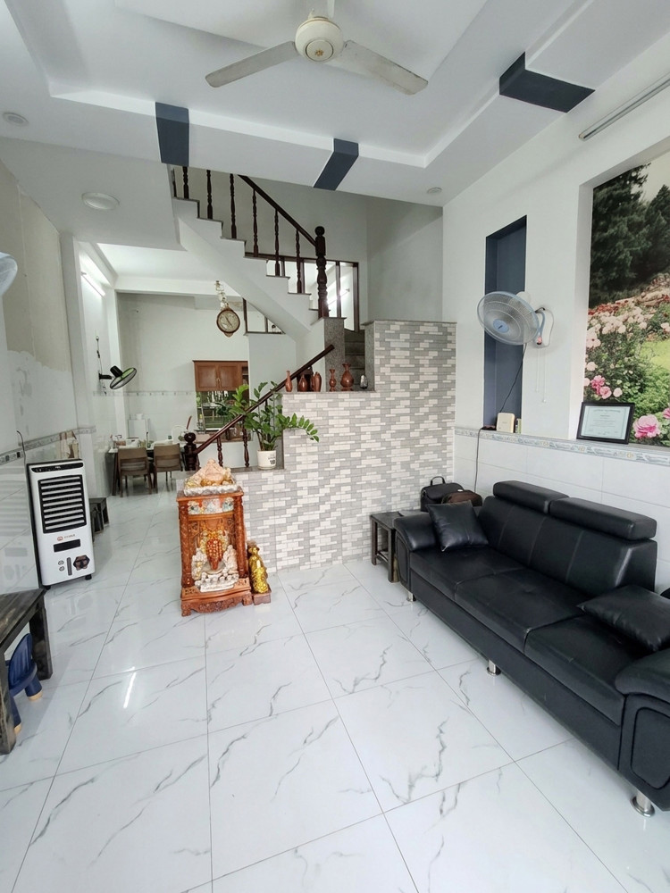 [D2523] Nhà 3 Tầng 3 Phút Qua Gò Vấp, Sát Nhà Máy Bia, Giá 5.X Tỷ