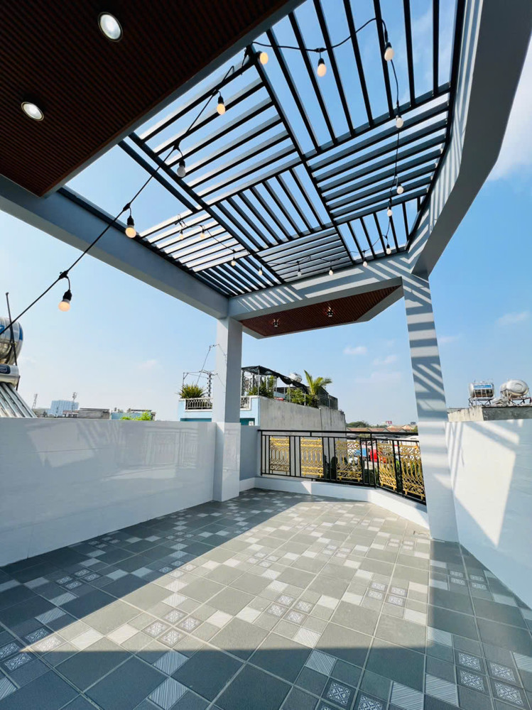 Nhà Phố Đẹp Tam Bình, Lô Góc 2Mt - 4 Tầng - Nhỉnh 5,5 Tỷ – Đường 8M – Ôtô Ngủ Trước Nhà