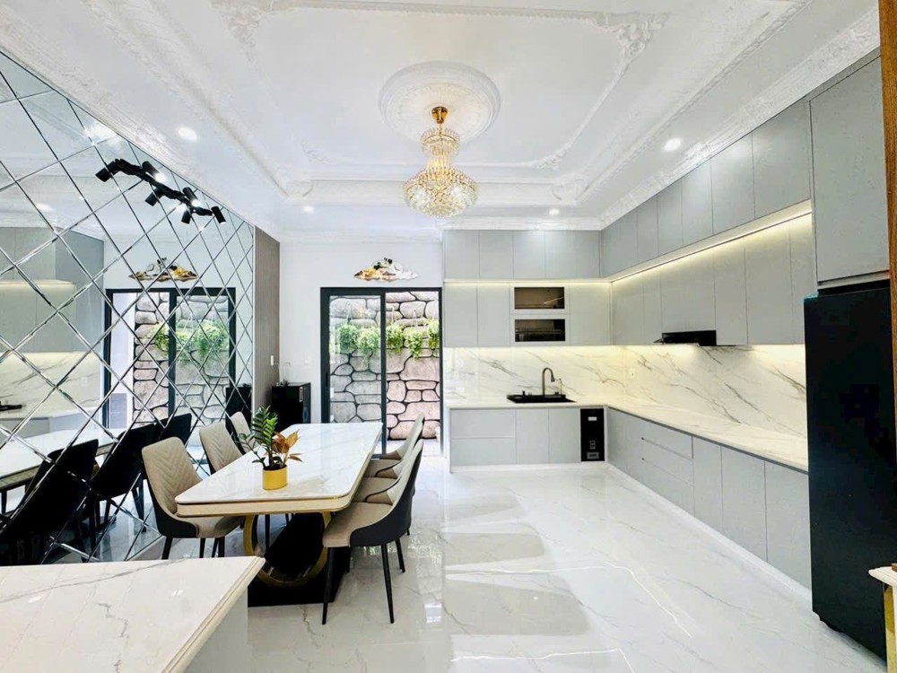 Nhà Trong Khu Cán Bộ, Hẻm Xe Hơi Đào Tông Nguyên, 5X16m, Chỉ Hơn 9 Tỷ