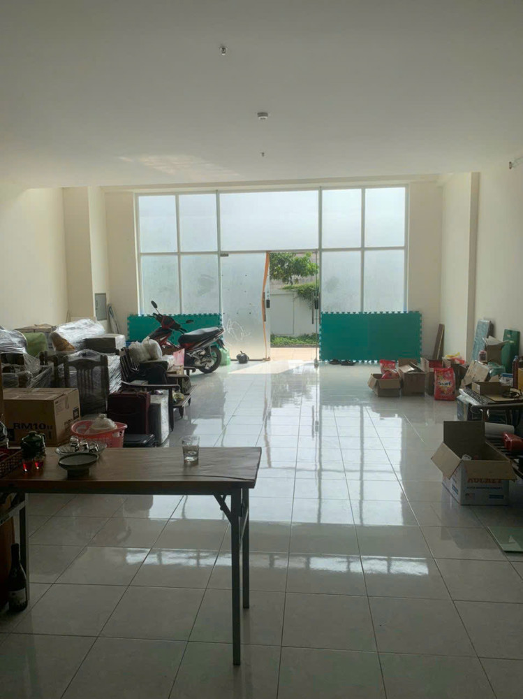 Cho Thuê Ch Trệt Thiết Kế Được 4Pn Với 213M2 Tại Hqc 35 Hồ Học Lãm, Giá Siêu Hời, 12 Triệu/tháng