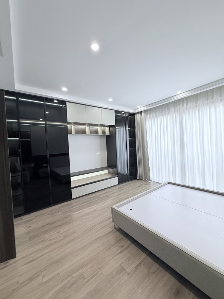 Bán Nhà Phúc Đồng 35M2- 6 Tầng Thang Máy- Ô Tô Tránh- Vị Trí Đẹp- Hơn 10 Tỷ