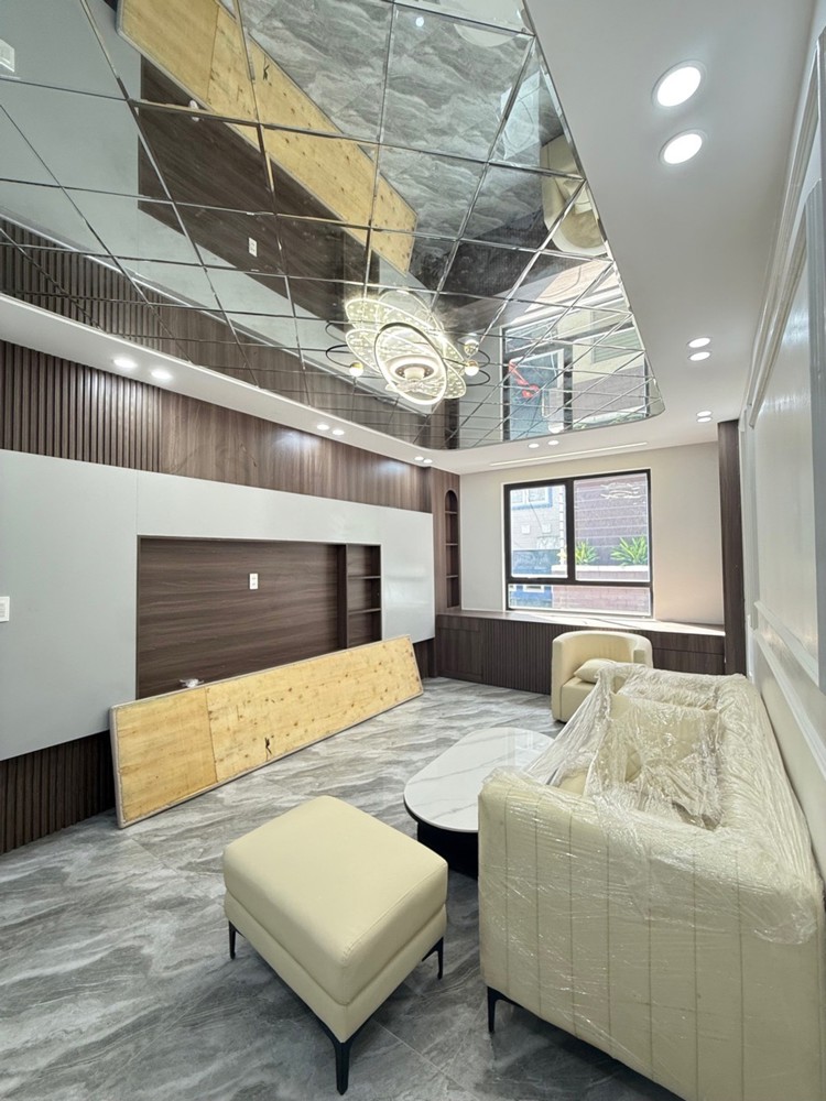 Bán Nhà Dân Xây Độc Lập Đường Trần Nguyên Hãn 50M² X 5 Tầng