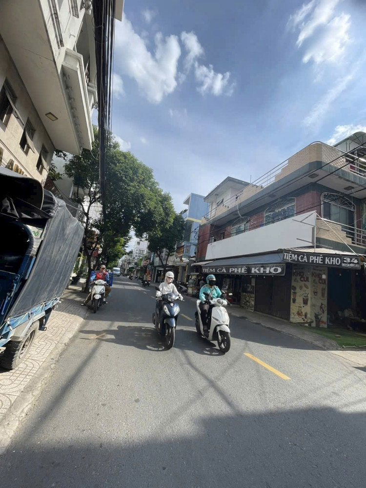 Nhỉnh 14 Tỷ Xíu Mặt Tiền Nguyễn Hồng Đào Tân Bình 4 Tầng Ngang 5M Bề Thế