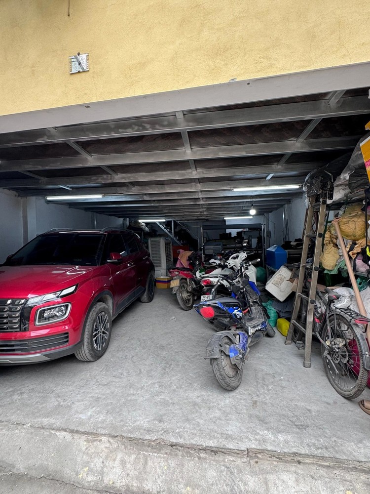 Bán Nhà C4 Cổ Linh Long Biên 9 Tỷ 70M Ô Tô Đỗ Cửa