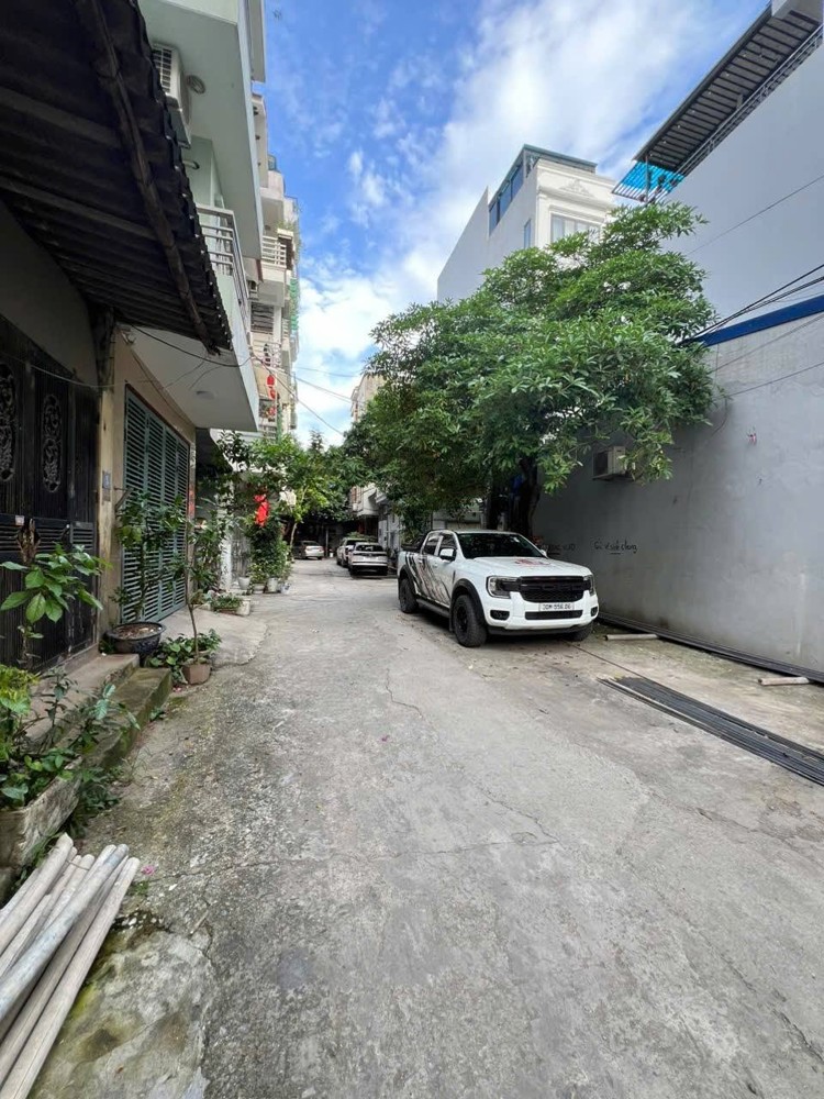 Tin Thật Bán Đất Phố Trạm Long Biên 10 Tỷ 70M Ô Tô Đỗ Cửa