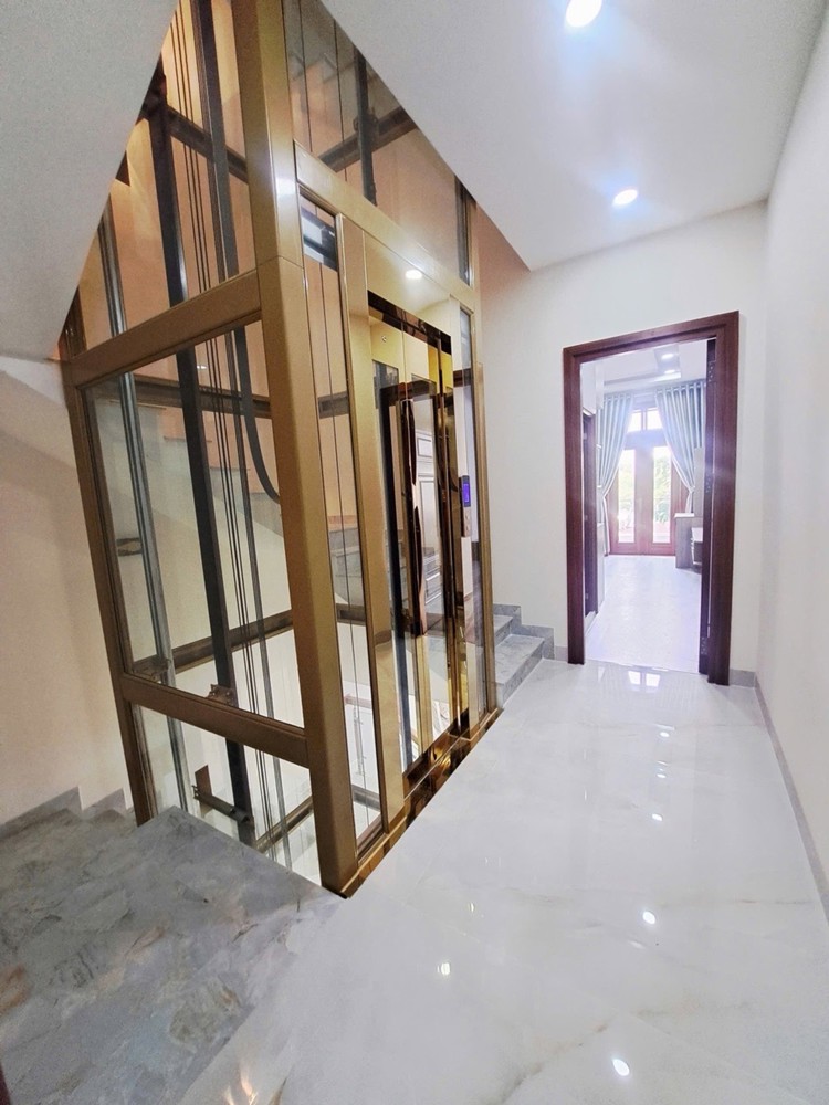 Bán Nhà Tân Phú Thoai Ngọc Hầu 70M2 6 Tầng Thay Máy Xịn Đường Nhựa 8M Nhỉnh 11 Tỷ Xíu