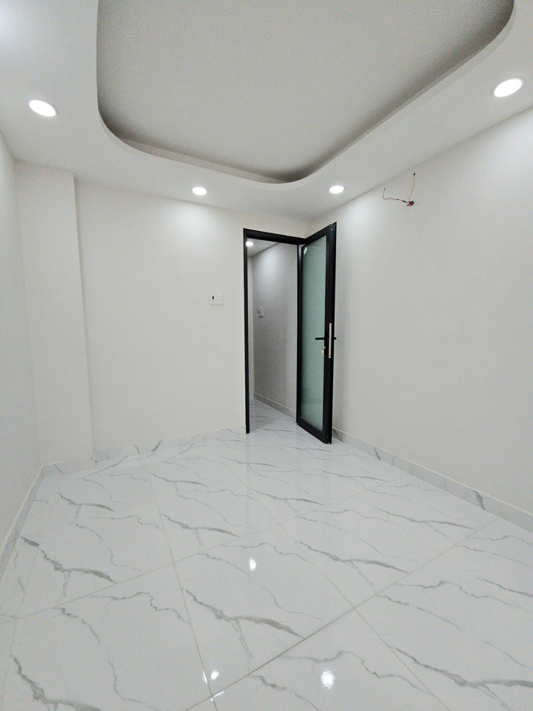Bán Nhà Sát Mặt Tiền Q4 Cạnh Q1hoàng Diệu Vĩnh Khánh Nhà Mới Xây Dựng Đúc 5 Tấm