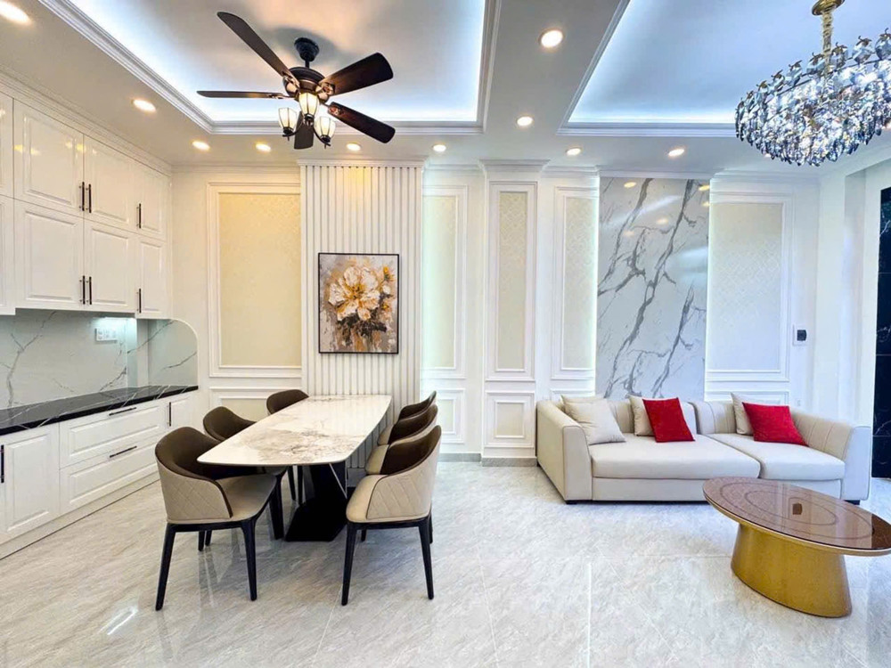 Bán Nhà Biệt Thự Mini Kế Phú Mỹ Hưng Q7 Ngang 8 Dài 9.9 Siêu Sang Chỉ 8 Đ