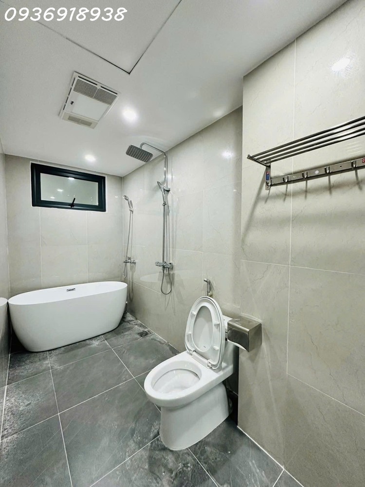 14.2 Tỷ-Phân Lô Ô Tô Vào Nhà-65M2 X 7T Thang Máy-Hàng Xóm Aeon Long Biên