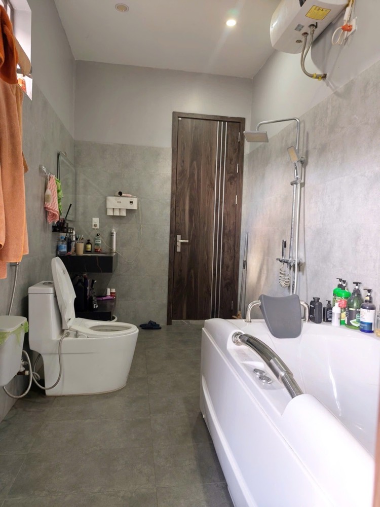 Nhà Mặt Đường Dư Hàng – 107,5M² X 4 Tầng, Lô Góc 2 Mặt Thoáng