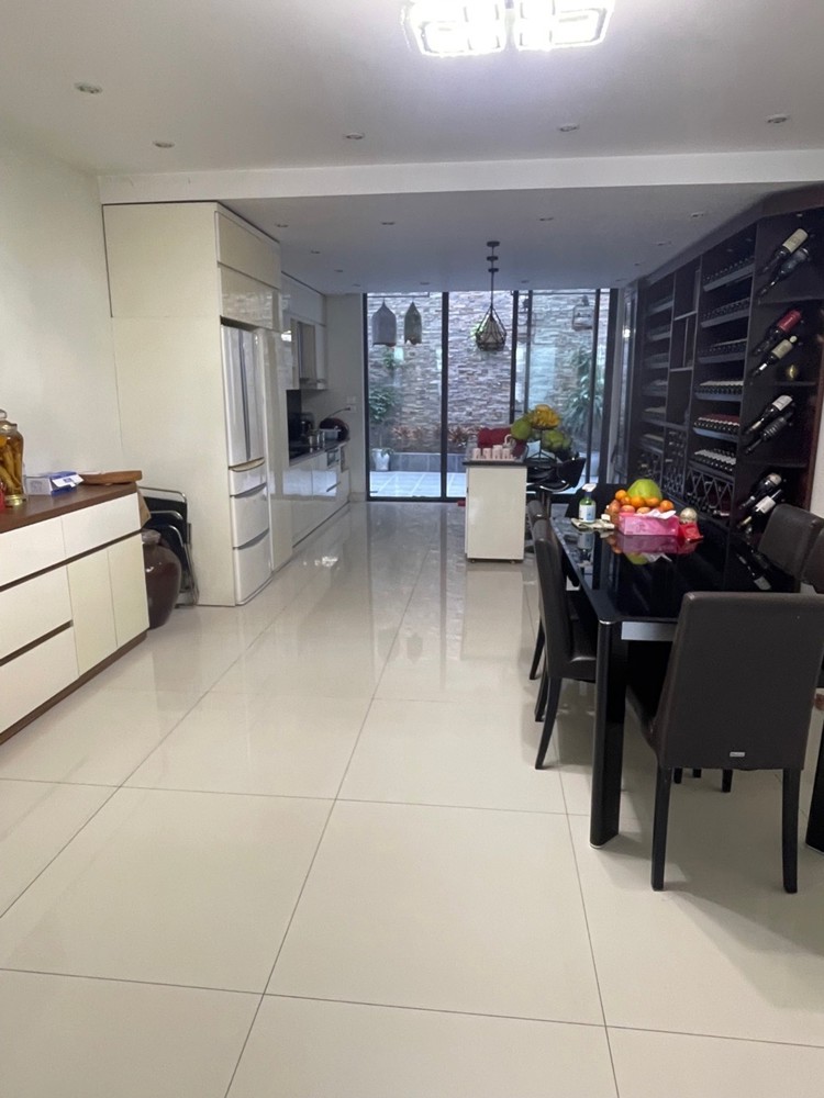 Mặt Phố Hai Bà Trưng – 120M², Mặt Tiền 4,7M, Nhà Đẹp 4.5 Tầng
