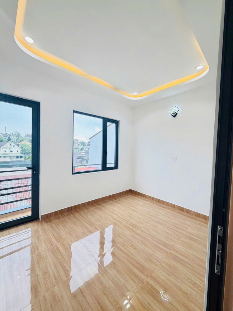 Nhà Phố Mới Tinh Trung Tâm Phường Lâm Viên (P.9 Cũ) – Sát Vách Hồ Xuân Hương – Giá 5 Tỷ 800