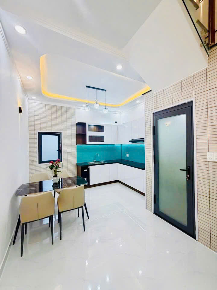Nhà Phố Mới Tinh Trung Tâm Phường Lâm Viên (P.9 Cũ) – Sát Vách Hồ Xuân Hương – Giá 5 Tỷ 800