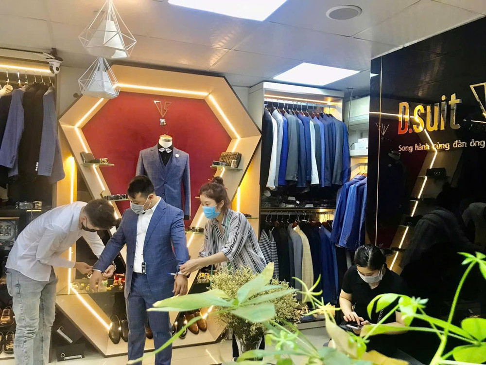 Sang Nhượng Gấp Shop Thời Trang Nam Cao Cấp – Mặt Phố Hoàng Cầu, Gần Ga Thái Hà, Hà Nội