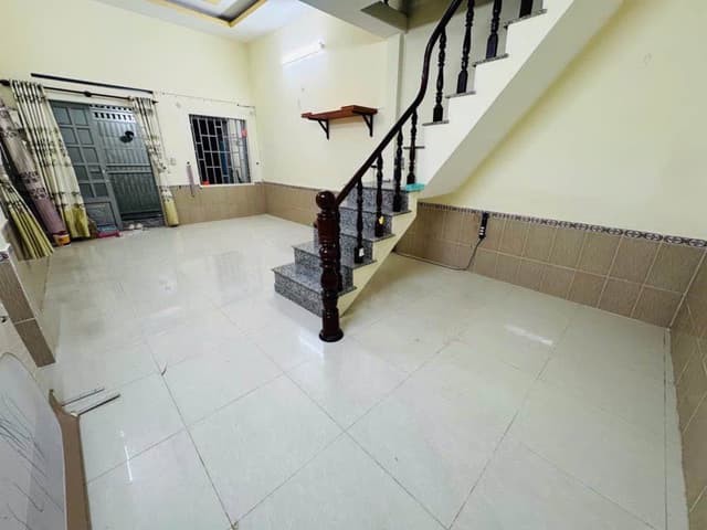 Chủ Vừa Gửi Trưa Nay! Chỉ Cách Đường Nguyễn Oanh 200M - Nhà 2 Tầng - 4.2M X 12M