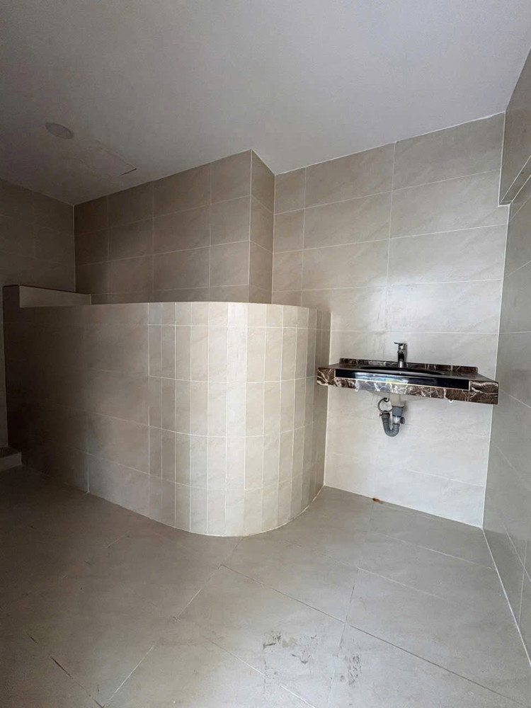 Cho Thuê Mặt Bằng Tầng 2 Khách Sạn – Vị Trí Đẹp Ngay Gần Chợ Đầm, Nha Trang , Khánh Hòa