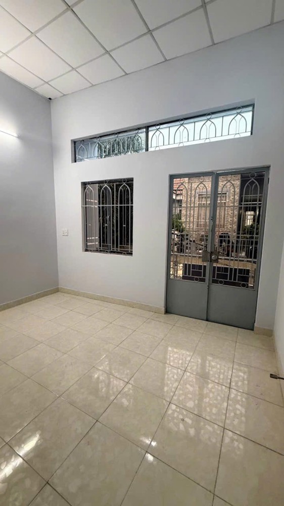 Nhà Đẹp Bình Tân - Giáp Quận 6- Hẻm 4M - Sổ Hồng Riêng - 3,Tỷ Nhỉnh