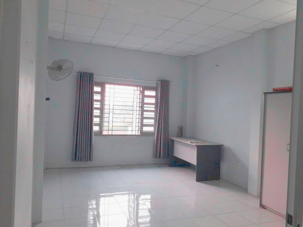 [L2539*] Nhà 2 Tầng Vuông Vức Sát Đh Văn Hiến – Giá 3.X Tỷ