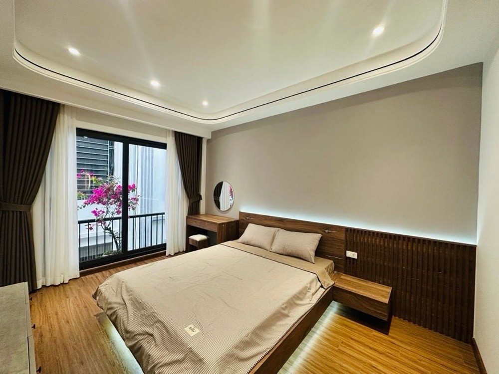 Hàng Hiếm Ngọc Thuỵ - Long Biển- Phân Lô - 7 Tầng Thang Máy - Ô Tô Gần- Ngõ Rộng Thoáng-Nhà Mới 