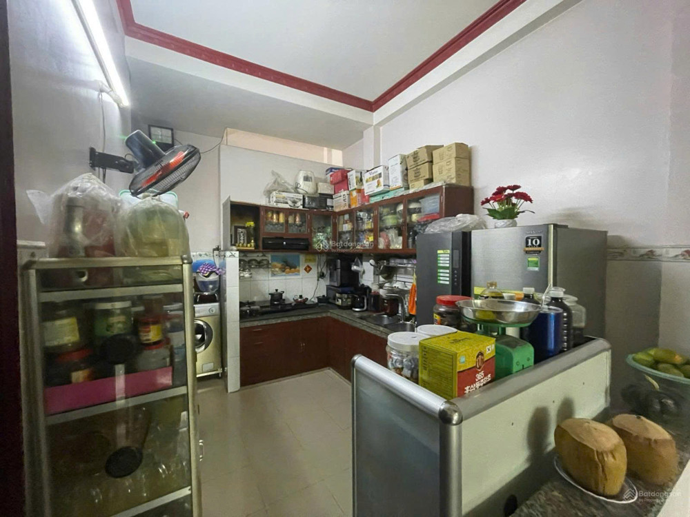 Nhà 3 Tầng Hẻm Xe Hơi Rộng - Gần Chợ, Trường Học, Bệnh Viện Bình Tân